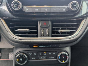 Photo 13 du bon plan FORD Fiesta 1.0 Flexifuel 95ch ST-Line 5p occasion à 17990 €