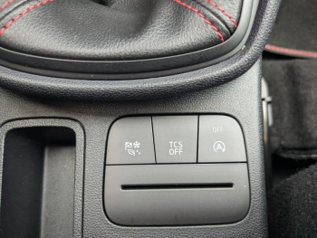 Photo 17 du bon plan FORD Fiesta 1.0 Flexifuel 95ch ST-Line 5p occasion à 17990 €