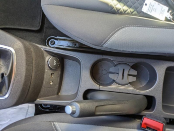 Photo 8 du bon plan FORD Fiesta 1.25 60ch Trend 5p occasion à 10990 €