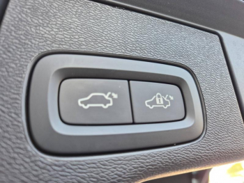 ddf-core-media-KKYvlC6121904_22.jpg Photo 22 du bon plan VOLVO XC60 T6 Hybride Rechargeable 253 + 145ch Plus Style Dark Geartronic 8 AWD occasion à 53900 €