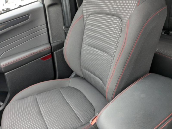 Photo 17 du bon plan FORD Kuga 2.5 Duratec 225ch PHEV ST-Line Business BVA occasion à 28990 €