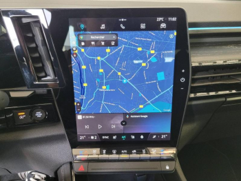 Photo 13 du bon plan RENAULT Austral 1.3 TCe mild hybrid 160ch Iconic auto occasion à 27990 €