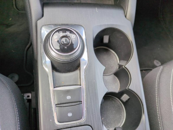 Photo 11 du bon plan FORD Kuga 2.5 Duratec 190ch FHEV E85 Titanium BVA occasion à 26800 €