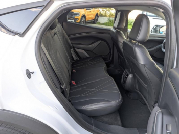 Photo 19 du bon plan FORD Mustang Mach-E 269ch Standard Range 76kWh Mach-E Propulsion occasion à 38900 €