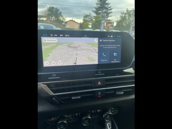 Photo 13 du bon plan CITROEN C4 1.2 Hybride 145ch S&S MAX Automatique occasion à 18890 €