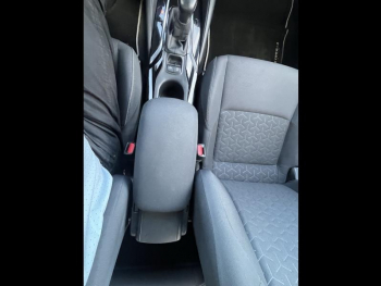 Photo 16 du bon plan TOYOTA Corolla 122h Design MY21 occasion à 16890 €