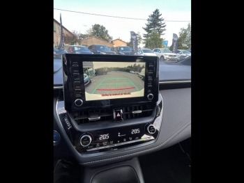 Photo 17 du bon plan TOYOTA Corolla 122h Design MY21 occasion à 16890 €