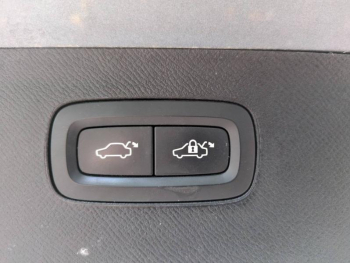 ddf-core-media-JZPr4v4032990_22.jpg Photo 22 du bon plan VOLVO XC90 T8 Twin Engine 320 + 87ch Inscription Luxe Geartronic 7 places occasion à 31900 €