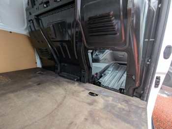 Photo 21 du bon plan FORD Transit Connect VUL L1 1.0E 100ch Trend occasion à 13990 €