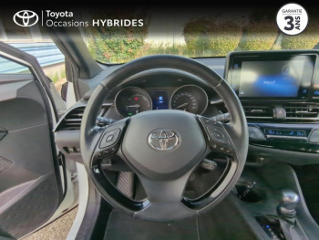 Photo 9 du bon plan TOYOTA C-HR 122h Dynamic 2WD E-CVT RC18 occasion à 17890 €