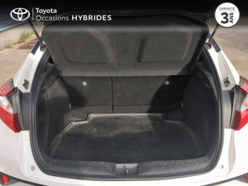 Photo 10 du bon plan TOYOTA C-HR 122h Dynamic 2WD E-CVT RC18 occasion à 17890 €