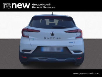 Photo 5 du bon plan RENAULT Captur 1.6 E-Tech Plug-in 160ch Initiale Paris occasion à 17900 €