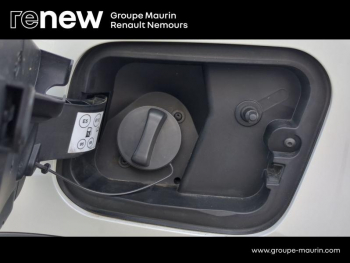 Photo 10 du bon plan RENAULT Captur 1.6 E-Tech Plug-in 160ch Initiale Paris occasion à 17900 €