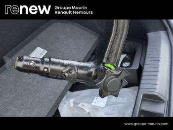 Photo 12 du bon plan RENAULT Captur 1.6 E-Tech Plug-in 160ch Initiale Paris occasion à 17900 €