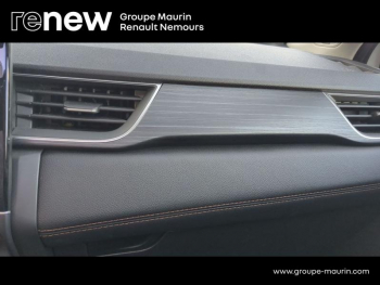 Photo 40 du bon plan RENAULT Captur 1.6 E-Tech Plug-in 160ch Initiale Paris occasion à 17900 €