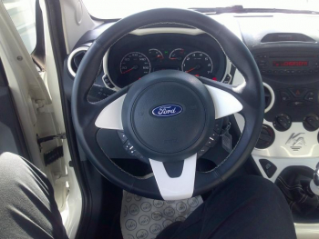 ddf-core-media-MD5oLY62791_5.jpg Photo 5 du bon plan FORD Ka 1.2 69ch Stop&Start White Edition occasion à 8390 €