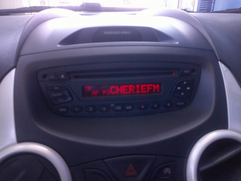 ddf-core-media-cK1Huz62791_8.jpg Photo 8 du bon plan FORD Ka 1.2 69ch Stop&Start White Edition occasion à 8390 €