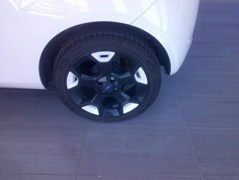 ddf-core-media-DGQYrR62791_16.jpg Photo 16 du bon plan FORD Ka 1.2 69ch Stop&Start White Edition occasion à 8390 €