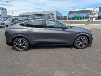 ddf-core-media-TvkX2E5379_8.jpg Photo 8 du bon plan FORD Mustang Mach-E 351ch Extended Range 99kWh First Edition occasion à 39840 €