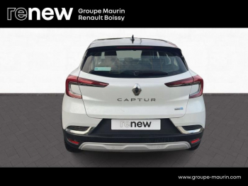 Photo 8 du bon plan RENAULT Captur 1.6 E-Tech Plug-in 160ch Intens occasion à 18850 €