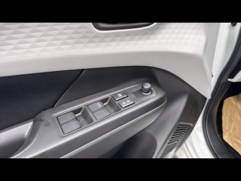 Photo 12 du bon plan SUZUKI Swift 1.2 Hybrid 83ch PrivilÃ¨ge occasion à 18980 €