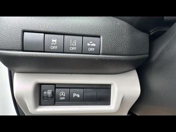 Photo 13 du bon plan SUZUKI Swift 1.2 Hybrid 83ch PrivilÃ¨ge occasion à 18980 €