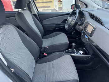 Photo 7 du bon plan TOYOTA Yaris HSD 100h Dynamic 5p occasion à 13980 €