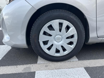 Photo 9 du bon plan TOYOTA Yaris HSD 100h Dynamic 5p occasion à 13980 €