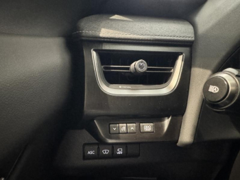 Photo 32 du bon plan LEXUS UX 300e Executive occasion à 28499 €