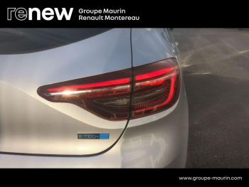 Photo 46 du bon plan RENAULT Clio 1.6 E-Tech hybride 145ch Evolution occasion à 15900 €