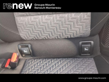 Photo 48 du bon plan RENAULT Clio 1.6 E-Tech hybride 145ch Evolution occasion à 15900 €