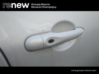 Photo 33 du bon plan RENAULT Zoe Intens charge normale R135 occasion à 10490 €