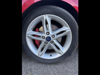 ddf-core-media-FEA9ef45402_11.jpg Photo 11 du bon plan FORD Focus 1.5 EcoBoost 150ch Stop&Start Titanium occasion à 12890 €