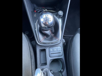 Photo 14 du bon plan FORD Fiesta 1.0 EcoBoost 95ch ST-Line 5p occasion à 12990 €