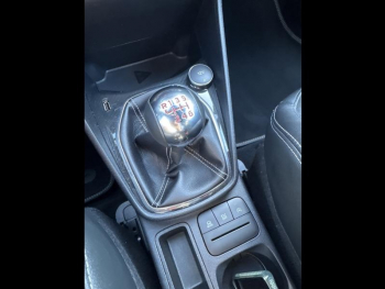 Photo 19 du bon plan FORD Fiesta 1.5 EcoBoost 200ch Stop&Start ST-Plus 3p Euro6.2 occasion à 22984 €