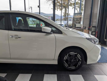 Photo 4 du bon plan NISSAN Leaf 150ch 40kWh Acenta 22 occasion à 14490 €