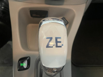 Photo 7 du bon plan RENAULT Zoe Zen charge normale R90 occasion à 4990 €