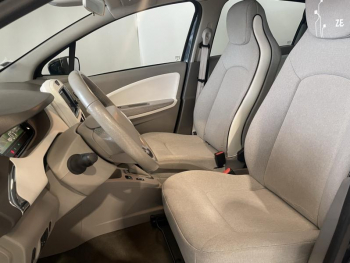 Photo 13 du bon plan RENAULT Zoe Zen charge normale R90 occasion à 4990 €