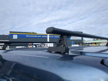 Photo 11 du bon plan FORD Transit Custom Fg VUL 320 L1H1 2.0 EcoBlue 170 S&S Cabine Approfondie Sport BVA6 occasion à 35100 €