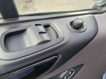 Photo 15 du bon plan FORD Transit Custom Fg VUL 320 L1H1 2.0 EcoBlue 170 S&S Cabine Approfondie Sport BVA6 occasion à 35100 €