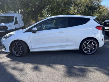 Photo 8 du bon plan FORD Fiesta 1.5 EcoBoost 200ch Stop&Start ST-Plus 3p Euro6.2 occasion à 22984 €