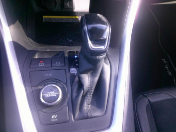 Photo 12 du bon plan TOYOTA RAV4 Hybride 222ch Collection AWD-i MY20 occasion à 28900 €