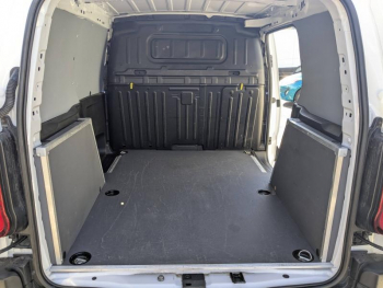 Photo 12 du bon plan CITROEN Berlingo Van VUL M 650kg BlueHDi 130 S&S Club soit 14543 HT occasion à 17431 €