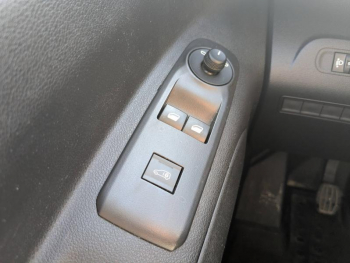 Photo 14 du bon plan CITROEN Berlingo Van VUL M 650kg BlueHDi 130 S&S Club soit 14543 HT occasion à 17431 €