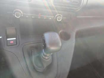 Photo 20 du bon plan CITROEN Berlingo Van VUL M 650kg BlueHDi 130 S&S Club soit 14543 HT occasion à 17431 €