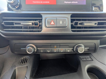 Photo 21 du bon plan CITROEN Berlingo Van VUL M 650kg BlueHDi 130 S&S Club soit 14543 HT occasion à 17431 €