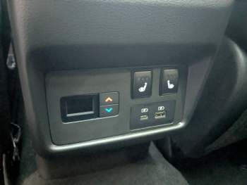 Photo 20 du bon plan NISSAN X-Trail e-Power 204ch Tekna occasion à 33890 €