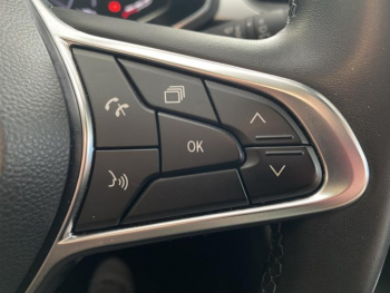 ddf-core-media-emAO7D3021672_12.jpg Photo 12 du bon plan RENAULT Captur 1.6 E-Tech hybride 145ch Intens -21 occasion à 19490 €