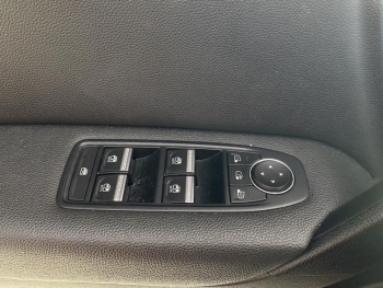 ddf-core-media-xdE59X3021672_23.jpg Photo 23 du bon plan RENAULT Captur 1.6 E-Tech hybride 145ch Intens -21 occasion à 19490 €