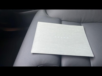 ddf-core-media-xywbXI2025177_15.jpg Photo 15 du bon plan VOLVO XC60 T6 Hybride Rechargeable 253 + 145ch Ultra Style Dark Geartronic 8 AWD occasion à 56990 €